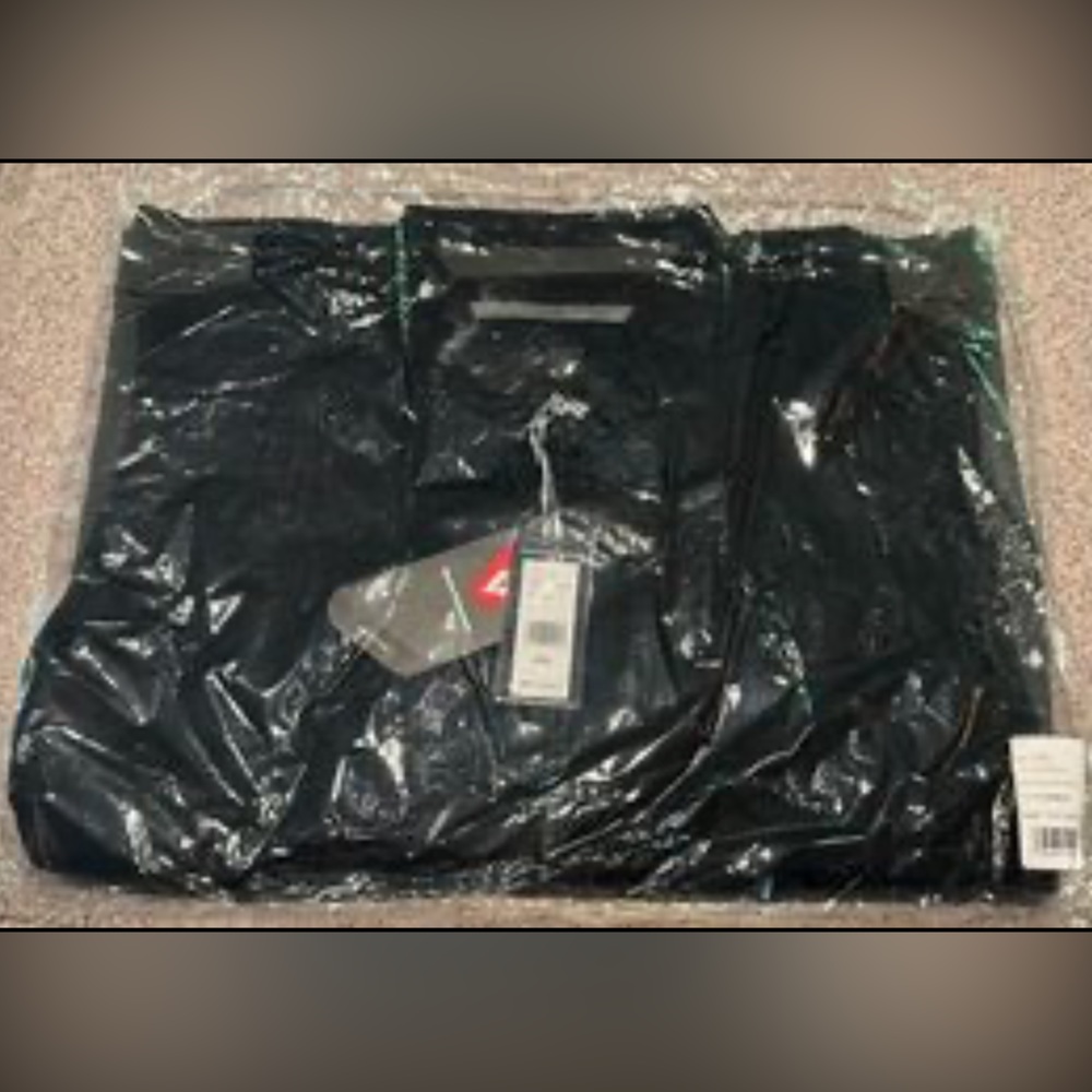 Vineyard Vines insulated vest